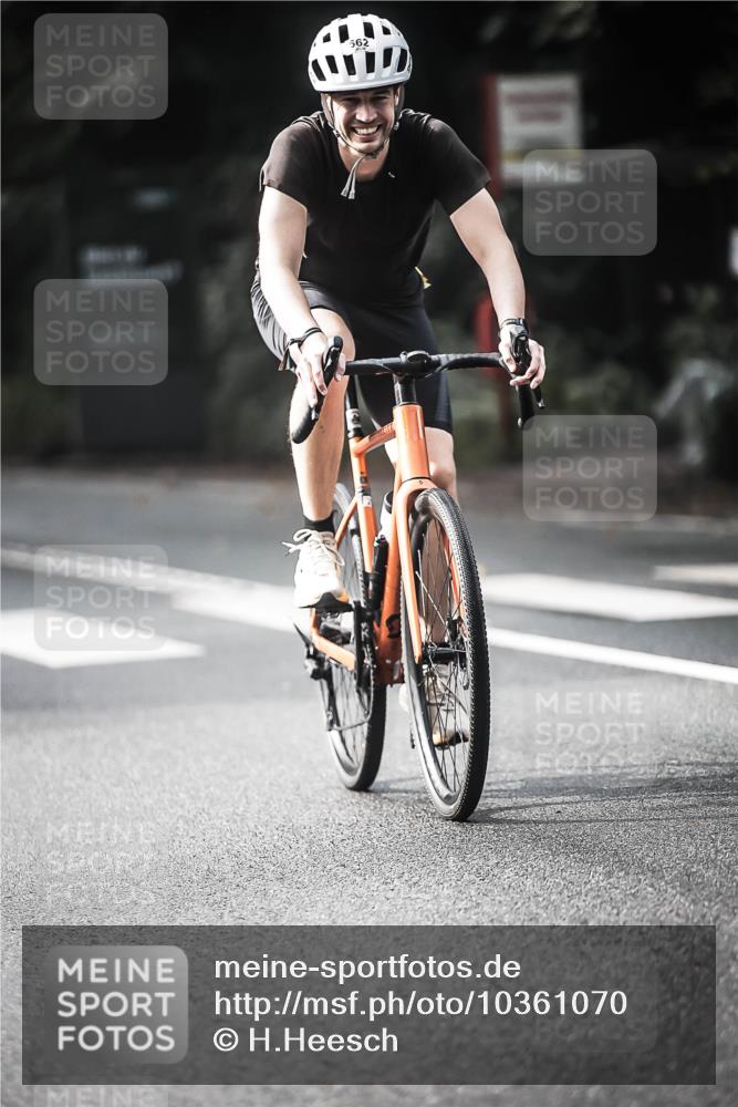 13.09.2026 - Stadtparktriathlon H.Heesch http://msf.ph/oto/10361070 13.09.2026 11:16:39 Radfahren 662, 663, 676, 691 meine-sportfotos.de