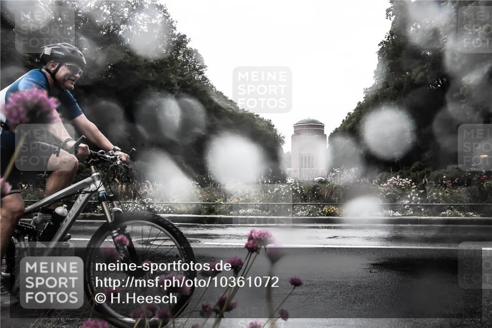 13.09.2026 - Stadtparktriathlon H.Heesch http://msf.ph/oto/10361072 13.09.2026 12:15:09 Radfahren 884, 983 meine-sportfotos.de