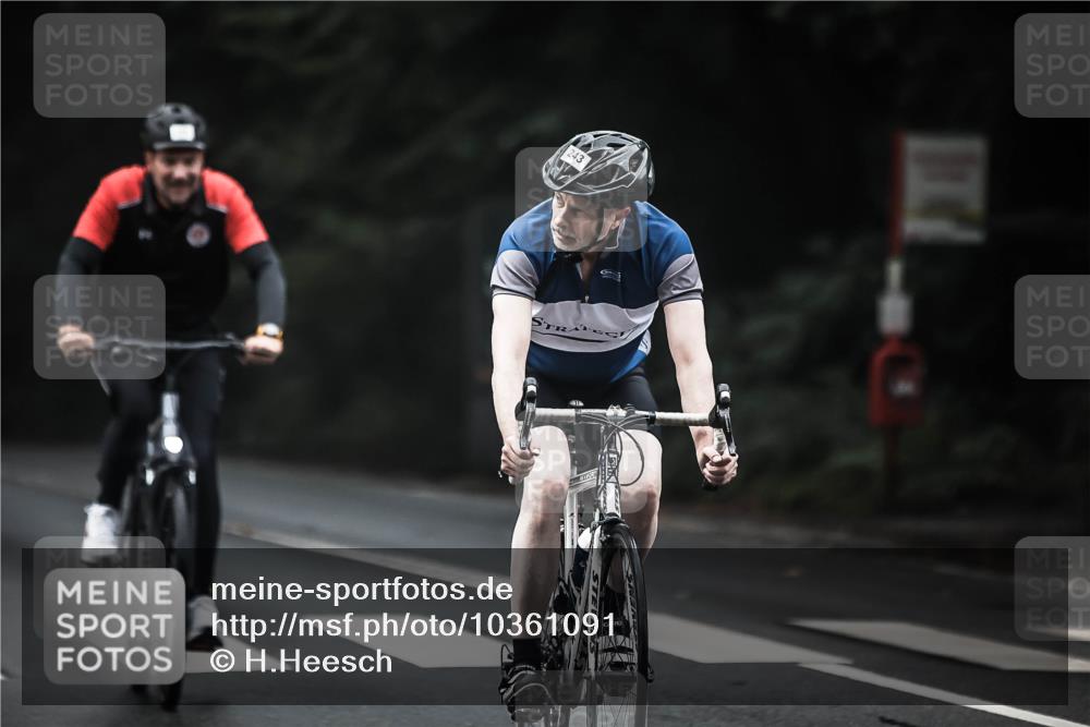 13.09.2026 - Stadtparktriathlon H.Heesch http://msf.ph/oto/10361091 13.09.2026 10:01:59 Radfahren 218, 243, 251, 257, 261, 275, 286, 308, 317, 323 meine-sportfotos.de