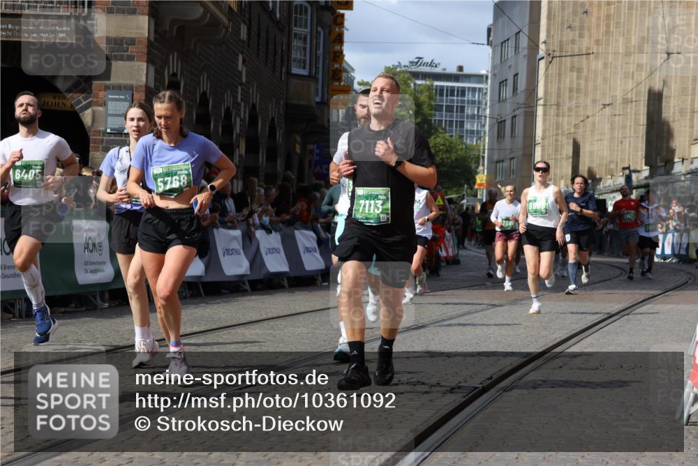 13.09.2026 - 21. swb-Marathon Bremen Strokosch-Dieckow http://msf.ph/oto/10361092 13.09.2026 13:34:10 Ziel 1656, 2405, 2727, 2872, 3201, 3389, 3522, 3761, 4490, 4554, 4658, 4874, 5063, 5156, 5513, 5563, 5587, 6151, 6508, 6623, 6808, 7126, 7354, 7431, 7652, 7832, 8025, 8512, 8641, 9068, 9128, 9342, 9344, 9390, 682, 911, 1307, 2464, 3068, 3214, 3636, 4112, 5147, 5265, 5489, 5768, 5852, 6405, 7696, 7746, 8870, 9094, 9100, 9402, 9453, 9802, 9905, 13112 meine-sportfotos.de