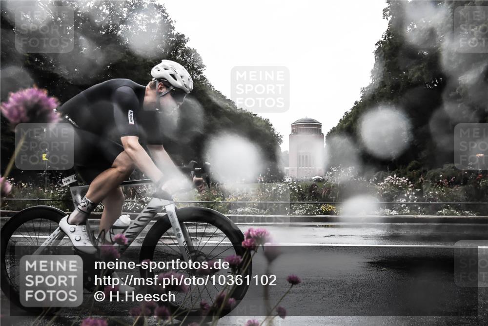 13.09.2026 - Stadtparktriathlon H.Heesch http://msf.ph/oto/10361102 13.09.2026 12:15:17 Radfahren 922, 1006, 1050, 1054 meine-sportfotos.de