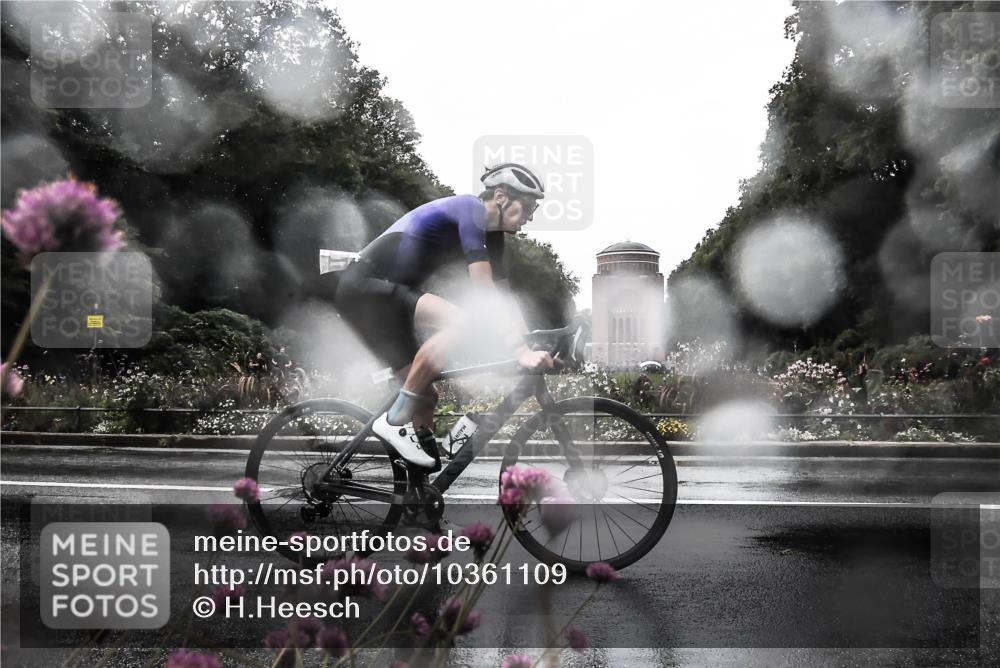 13.09.2026 - Stadtparktriathlon H.Heesch http://msf.ph/oto/10361109 13.09.2026 12:15:19 Radfahren 1006, 1025, 1026, 1040, 1050 meine-sportfotos.de