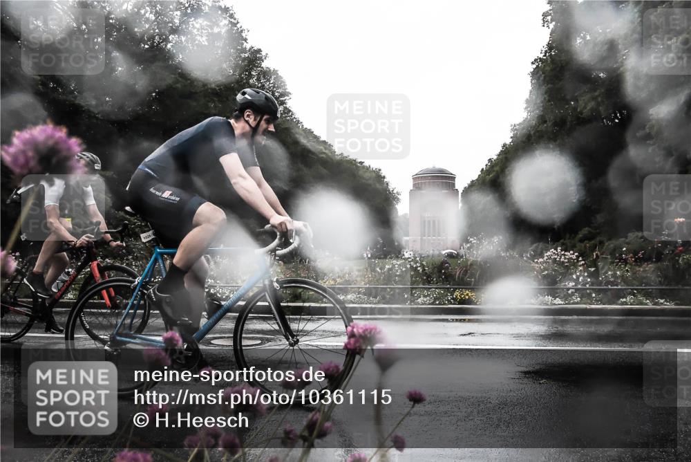 13.09.2026 - Stadtparktriathlon H.Heesch http://msf.ph/oto/10361115 13.09.2026 12:15:21 Radfahren 1006, 1025, 1026, 1040, 1068 meine-sportfotos.de