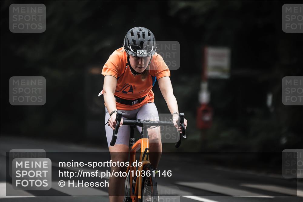 13.09.2026 - Stadtparktriathlon H.Heesch http://msf.ph/oto/10361146 13.09.2026 10:02:06 Radfahren 256, 257, 261, 286 meine-sportfotos.de