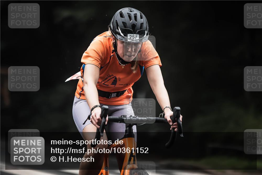 13.09.2026 - Stadtparktriathlon H.Heesch http://msf.ph/oto/10361152 13.09.2026 10:02:06 Radfahren 256, 257, 261, 286 meine-sportfotos.de