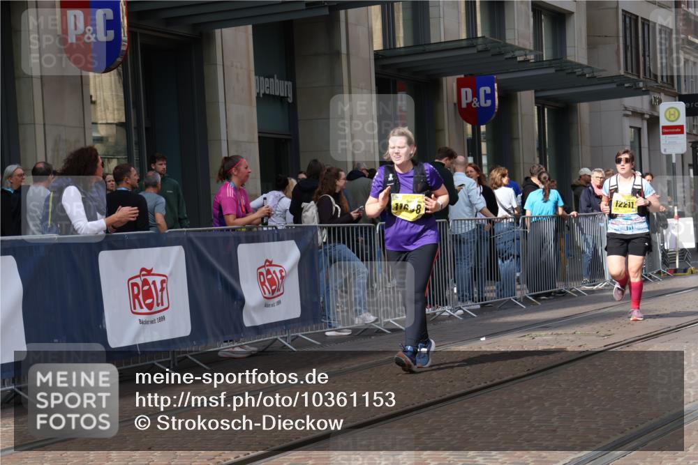 13.09.2026 - 21. swb-Marathon Bremen Strokosch-Dieckow http://msf.ph/oto/10361153 13.09.2026 11:21:49 Ziel 11698, 12157, 12211, 11104, 11639, 11821 meine-sportfotos.de