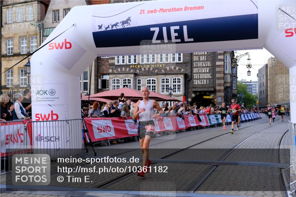 13.09.2026 - 21. swb-Marathon Bremen Tim E. http://msf.ph/oto/10361182 13.09.2026 12:58:47 Ziel 346, 1472, 2049, 5672, 6198, 8311, 8394 meine-sportfotos.de