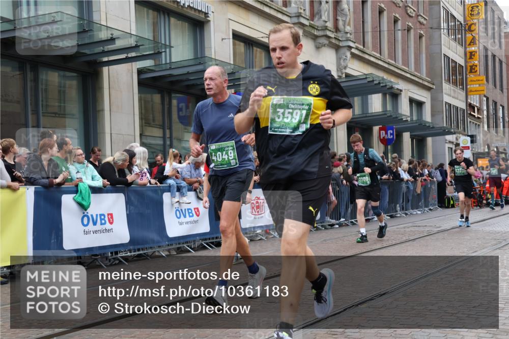 13.09.2026 - 21. swb-Marathon Bremen Strokosch-Dieckow http://msf.ph/oto/10361183 13.09.2026 13:36:04 Ziel 164, 372, 900, 1072, 1738, 1880, 2339, 2467, 2673, 2692, 2700, 2731, 2823, 2931, 2949, 3067, 3224, 3291, 3410, 3591, 4006, 4049, 4182, 4216, 4643, 4989, 5259, 5781, 5800, 6527, 6642, 6778, 7249, 7344, 7379, 7808, 7865, 8511, 8525, 8731, 8905, 8941, 9026, 9076, 9226, 9427, 9564, 9899, 13038, 13238, 318, 532, 563, 1867, 2565, 3026, 3056, 3224, 3454, 3485, 3489, 3857, 4016, 4048, 5026, 5071, 5157, 5276, 5381, 5467, 5468, 5584, 5586, 5816, 6159, 6874, 6982, 7036 meine-sportfotos.de