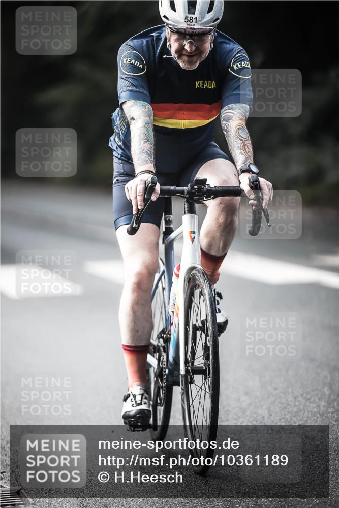 13.09.2026 - Stadtparktriathlon H.Heesch http://msf.ph/oto/10361189 13.09.2026 11:17:03 Radfahren 581, 684, 735 meine-sportfotos.de