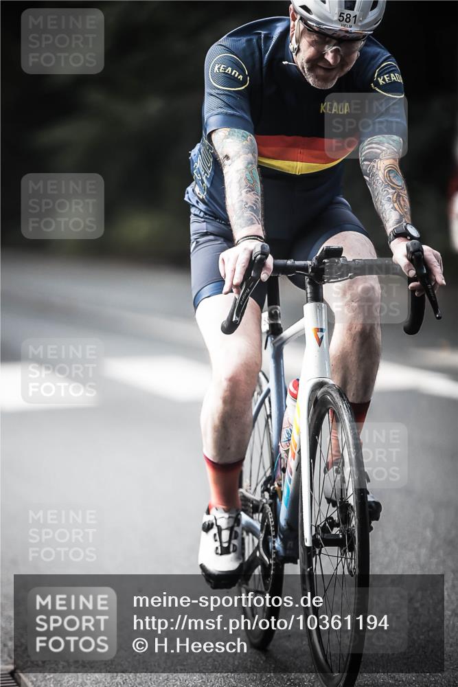 13.09.2026 - Stadtparktriathlon H.Heesch http://msf.ph/oto/10361194 13.09.2026 11:17:03 Radfahren 581, 684, 735 meine-sportfotos.de