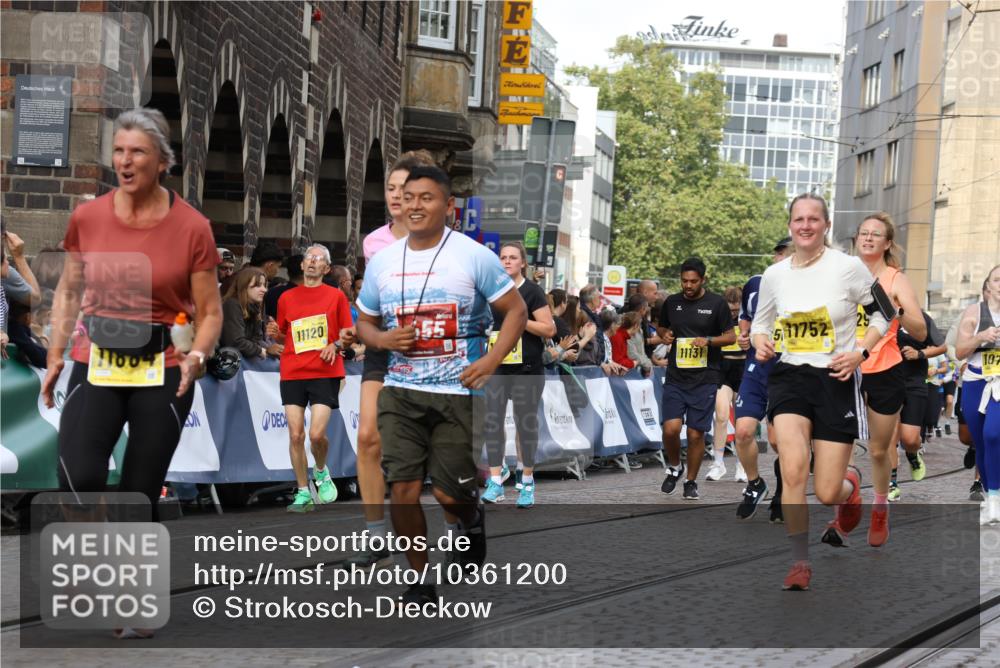 13.09.2026 - 21. swb-Marathon Bremen Strokosch-Dieckow http://msf.ph/oto/10361200 13.09.2026 10:58:19 Ziel 10078, 10543, 10559, 10565, 10604, 10707, 10728, 10826, 10828, 10903, 10914, 10931, 10932, 11136, 11332, 11824, 11856, 11863, 12231, 12427, 12441, 12551, 12555, 10878, 10879, 11004, 11152, 11384, 11403, 11455, 11686, 11750, 11953, 12092, 12180, 12320, 12499, 12518 meine-sportfotos.de