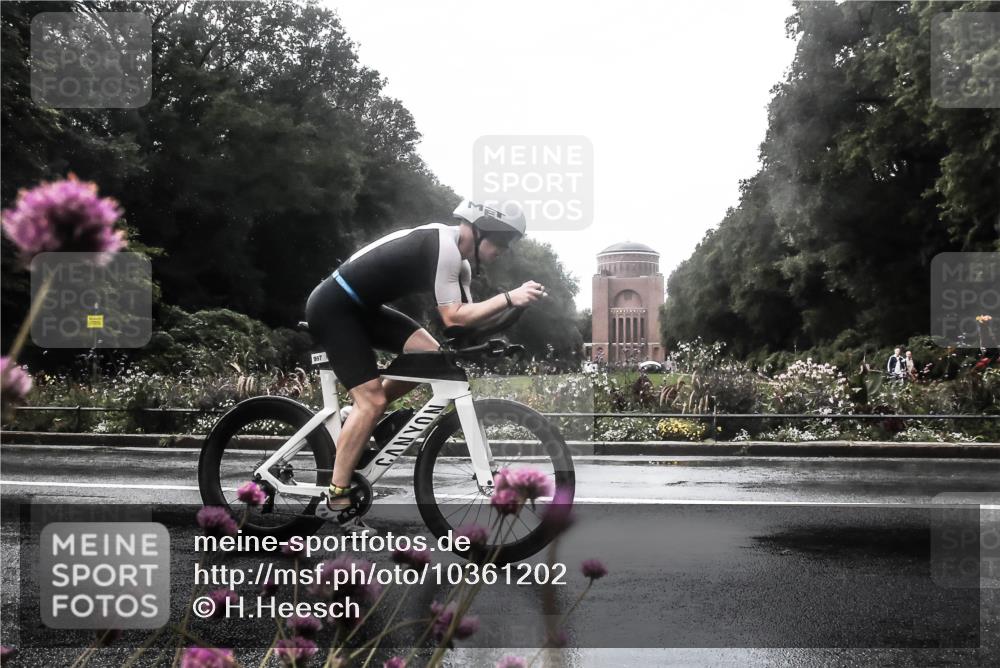13.09.2026 - Stadtparktriathlon H.Heesch http://msf.ph/oto/10361202 13.09.2026 12:16:09 Radfahren 969, 997, 1064 meine-sportfotos.de