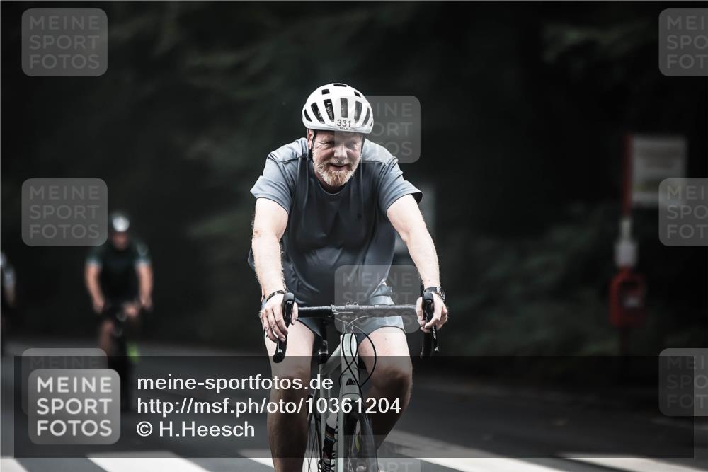 13.09.2026 - Stadtparktriathlon H.Heesch http://msf.ph/oto/10361204 13.09.2026 10:02:14 Radfahren 245, 249, 256, 274, 327, 331, 336 meine-sportfotos.de