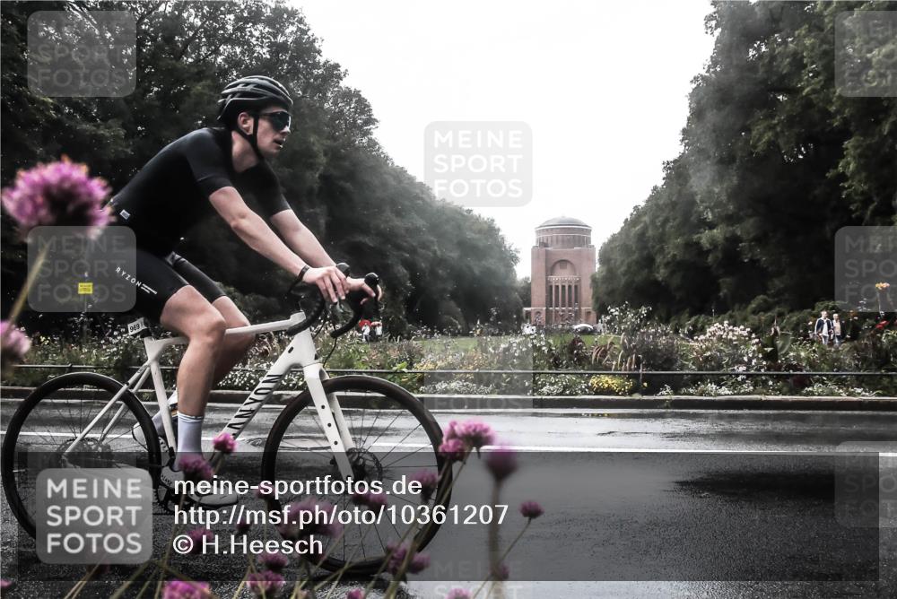 13.09.2026 - Stadtparktriathlon H.Heesch http://msf.ph/oto/10361207 13.09.2026 12:16:10 Radfahren 969, 997 meine-sportfotos.de