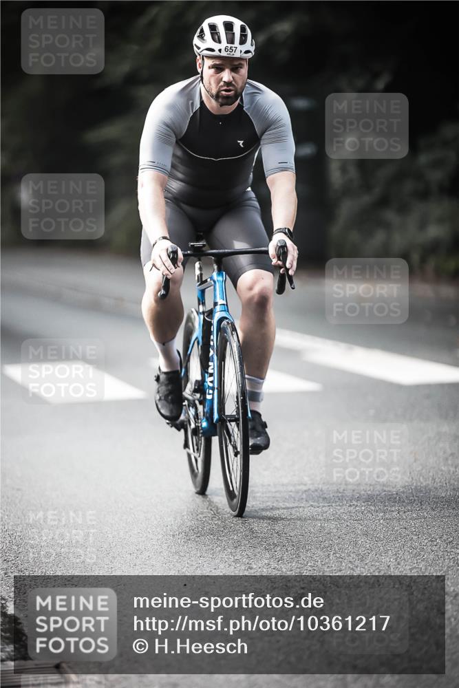 13.09.2026 - Stadtparktriathlon H.Heesch http://msf.ph/oto/10361217 13.09.2026 11:17:10 Radfahren 626, 629, 657, 672 meine-sportfotos.de