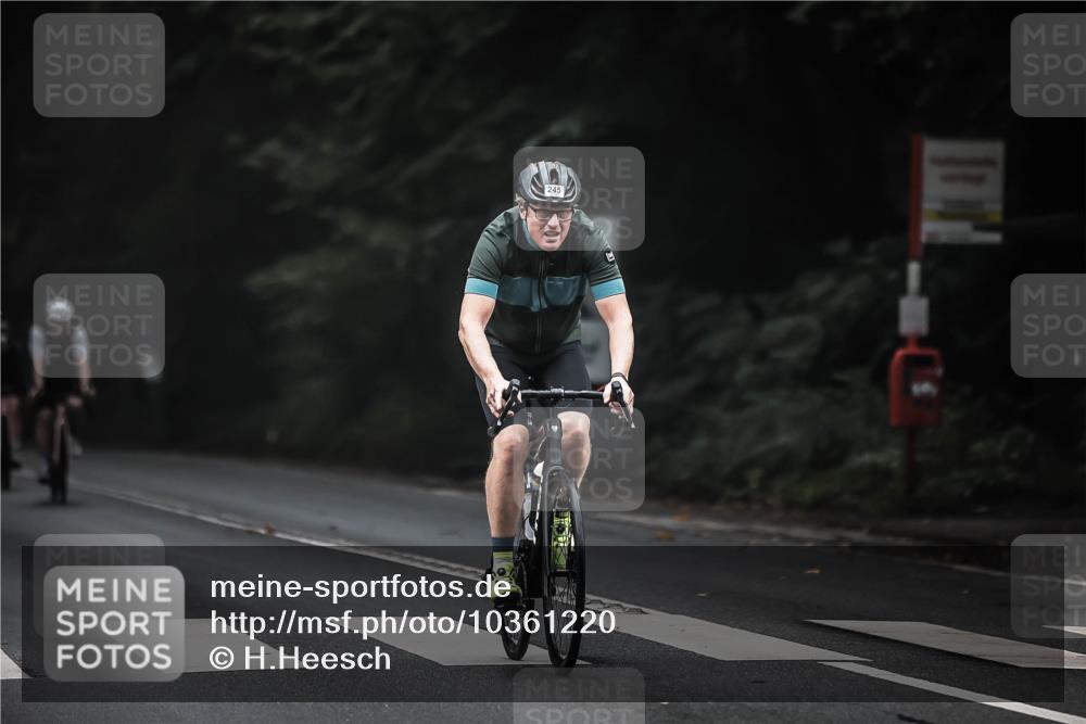 13.09.2026 - Stadtparktriathlon H.Heesch http://msf.ph/oto/10361220 13.09.2026 10:02:16 Radfahren 229, 245, 249, 256, 274, 327, 331, 332, 336 meine-sportfotos.de
