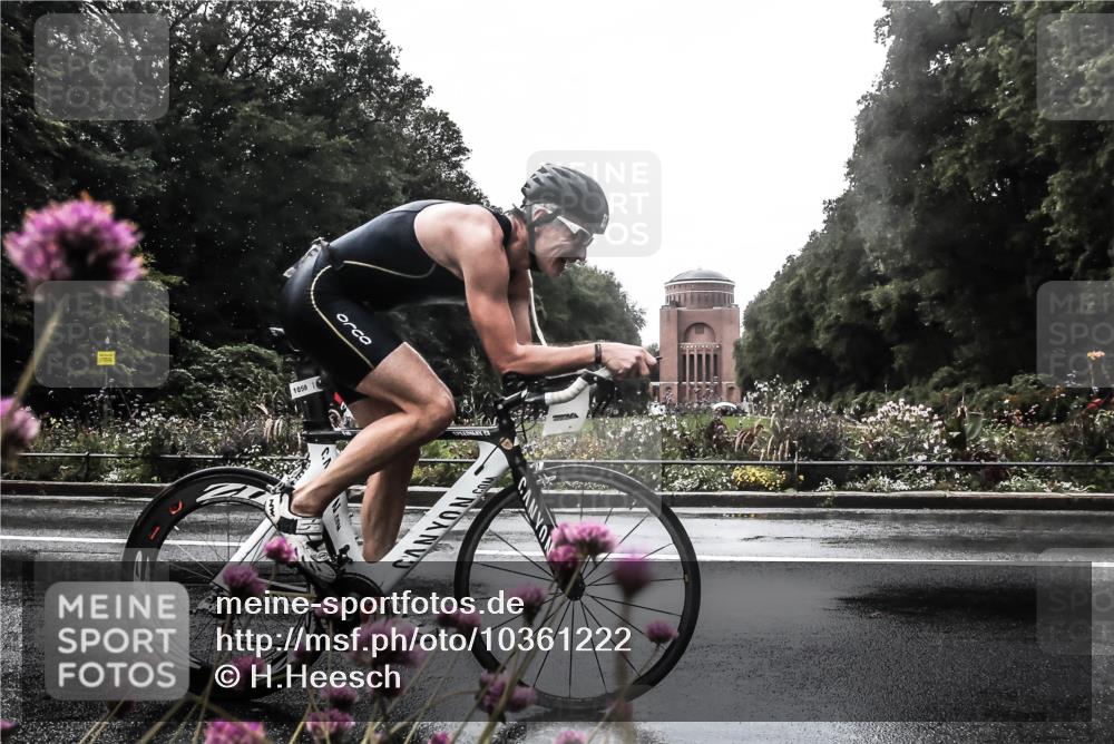 13.09.2026 - Stadtparktriathlon H.Heesch http://msf.ph/oto/10361222 13.09.2026 12:16:25 Radfahren 952, 1059 meine-sportfotos.de