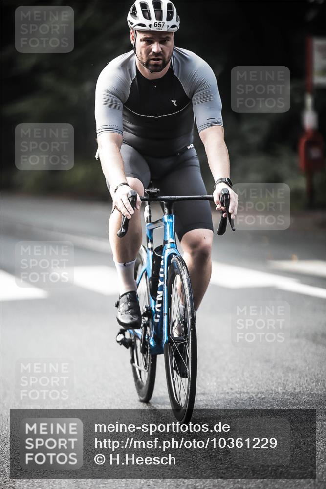 13.09.2026 - Stadtparktriathlon H.Heesch http://msf.ph/oto/10361229 13.09.2026 11:17:10 Radfahren 626, 629, 657, 672 meine-sportfotos.de