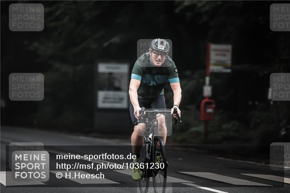 13.09.2026 - Stadtparktriathlon H.Heesch http://msf.ph/oto/10361230 13.09.2026 10:02:16 Radfahren 229, 245, 249, 256, 274, 327, 331, 332, 336 meine-sportfotos.de