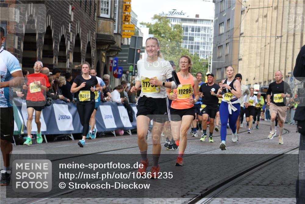 13.09.2026 - 21. swb-Marathon Bremen Strokosch-Dieckow http://msf.ph/oto/10361235 13.09.2026 10:58:20 Ziel 10078, 10543, 10559, 10565, 10604, 10673, 10707, 10728, 10826, 10828, 10903, 10914, 10931, 10932, 11136, 11332, 11824, 11856, 11863, 11884, 12231, 12427, 12441, 12482, 12551, 10878, 10879, 11004, 11152, 11189, 11384, 11403, 11455, 11686, 11750, 11953, 12180, 12320, 12499, 12505, 12518 meine-sportfotos.de