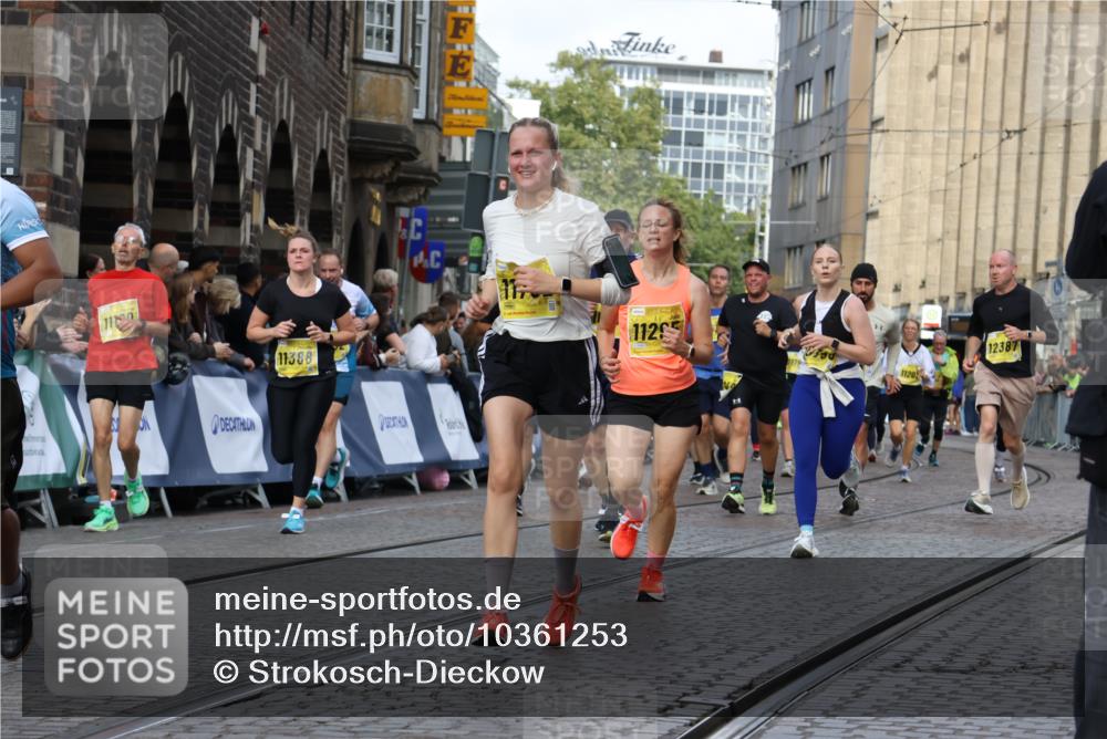 13.09.2026 - 21. swb-Marathon Bremen Strokosch-Dieckow http://msf.ph/oto/10361253 13.09.2026 10:58:20 Ziel 10078, 10543, 10559, 10565, 10604, 10673, 10707, 10728, 10826, 10828, 10903, 10914, 10931, 10932, 11136, 11332, 11824, 11856, 11863, 11884, 12231, 12427, 12441, 12482, 12551, 10878, 10879, 11004, 11152, 11189, 11384, 11403, 11455, 11686, 11750, 11953, 12180, 12320, 12499, 12505, 12518 meine-sportfotos.de