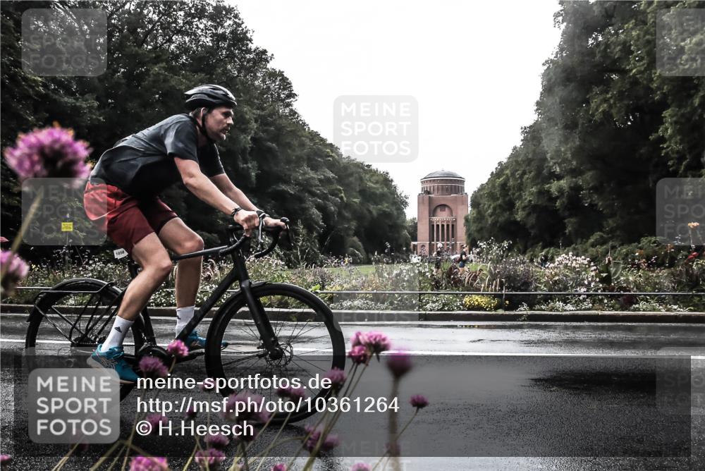 13.09.2026 - Stadtparktriathlon H.Heesch http://msf.ph/oto/10361264 13.09.2026 12:16:38 Radfahren 1058 meine-sportfotos.de
