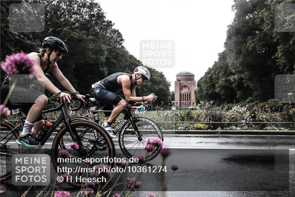 13.09.2026 - Stadtparktriathlon H.Heesch http://msf.ph/oto/10361274 13.09.2026 12:16:48 Radfahren 990, 1001, 1139 meine-sportfotos.de