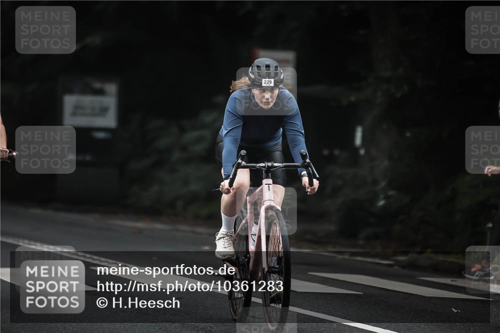 13.09.2026 - Stadtparktriathlon H.Heesch http://msf.ph/oto/10361283 13.09.2026 10:02:21 Radfahren 229, 245, 249, 274, 309, 332, 336 meine-sportfotos.de
