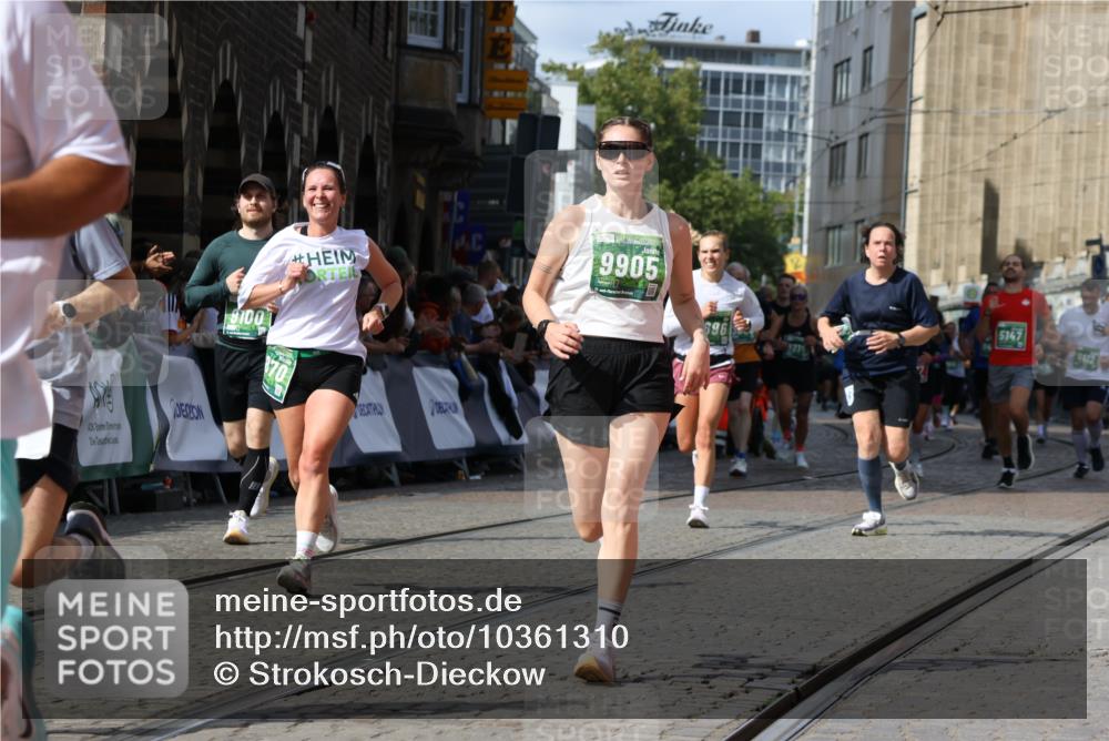 13.09.2026 - 21. swb-Marathon Bremen Strokosch-Dieckow http://msf.ph/oto/10361310 13.09.2026 13:34:12 Ziel 1656, 2405, 2727, 3389, 3522, 3761, 3790, 4490, 4554, 4613, 4658, 4874, 5063, 5156, 5341, 5513, 5563, 5587, 6151, 6508, 6509, 6623, 6808, 7047, 7126, 7303, 7354, 7431, 7832, 8025, 8512, 8641, 8910, 9068, 9128, 9342, 9344, 682, 911, 1307, 2215, 3029, 3068, 3214, 3636, 3890, 4112, 4616, 5147, 5566, 5852, 6255, 7696, 7746, 8870, 9094, 9100, 9402, 9453, 9802, 13112 meine-sportfotos.de