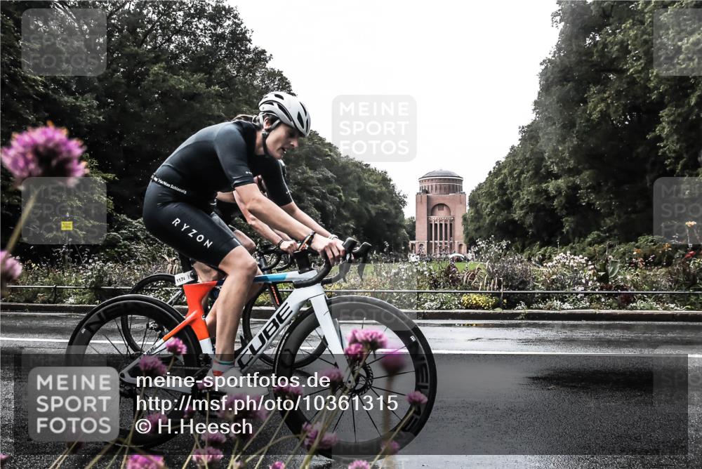 13.09.2026 - Stadtparktriathlon H.Heesch http://msf.ph/oto/10361315 13.09.2026 12:17:19 Radfahren 852, 965, 977, 995, 1044, 1085, 1111, 1114, 1174 meine-sportfotos.de