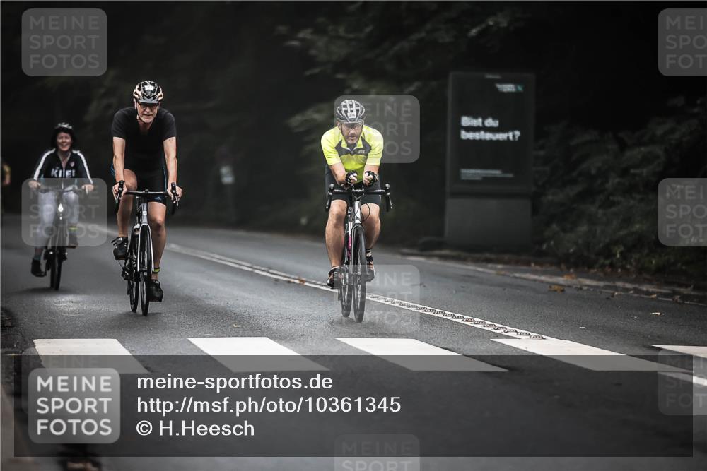 13.09.2026 - Stadtparktriathlon H.Heesch http://msf.ph/oto/10361345 13.09.2026 10:02:27 Radfahren 229, 267, 309, 316, 326, 332, 340 meine-sportfotos.de