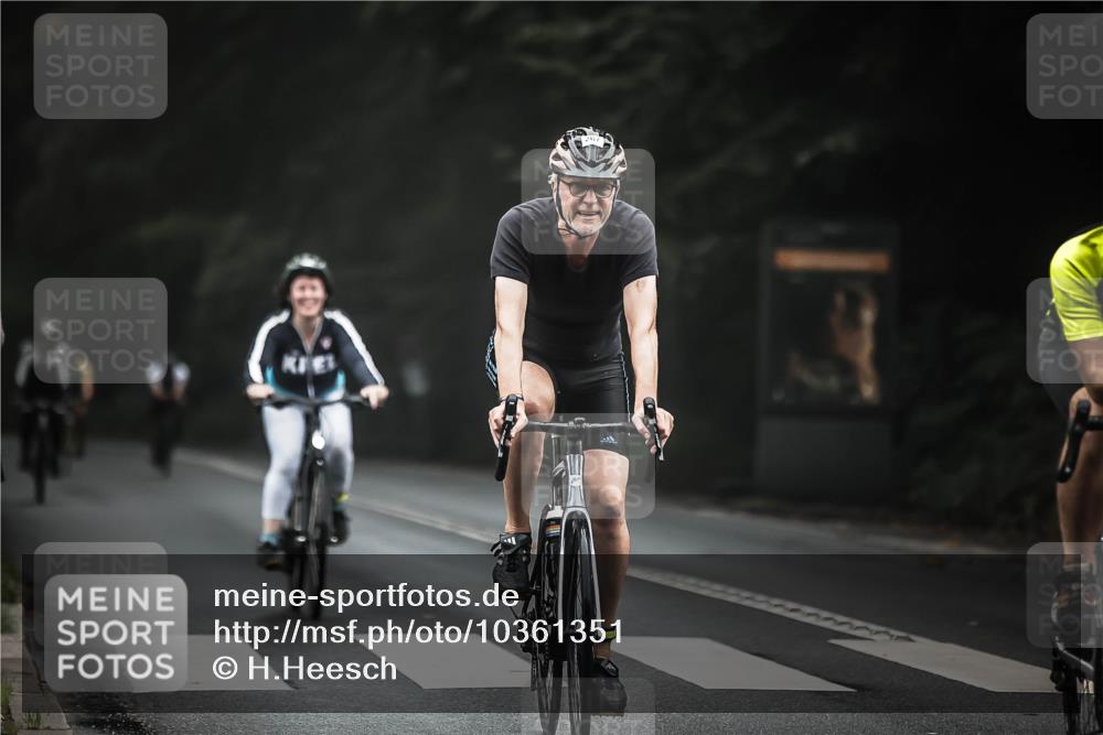 13.09.2026 - Stadtparktriathlon H.Heesch http://msf.ph/oto/10361351 13.09.2026 10:02:29 Radfahren 211, 267, 309, 316, 326, 340 meine-sportfotos.de