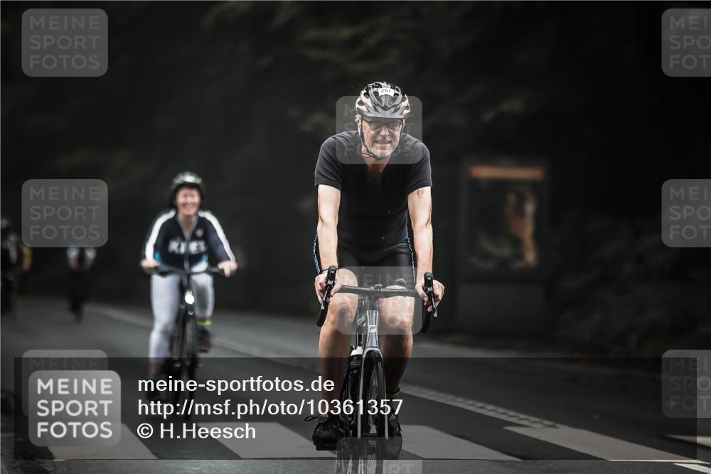 13.09.2026 - Stadtparktriathlon H.Heesch http://msf.ph/oto/10361357 13.09.2026 10:02:29 Radfahren 211, 267, 309, 316, 326, 340 meine-sportfotos.de