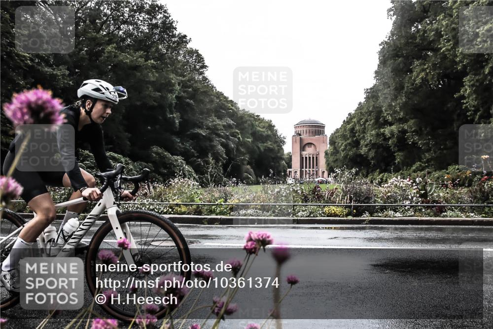 13.09.2026 - Stadtparktriathlon H.Heesch http://msf.ph/oto/10361374 13.09.2026 12:17:32 Radfahren 1030, 1043, 1150 meine-sportfotos.de