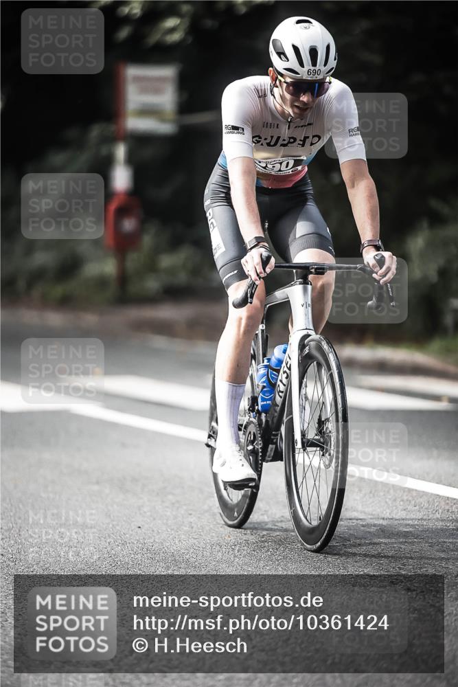13.09.2026 - Stadtparktriathlon H.Heesch http://msf.ph/oto/10361424 13.09.2026 11:17:24 Radfahren 497, 548, 593, 616, 625, 637, 690, 697, 736, 770, 771, 772 meine-sportfotos.de