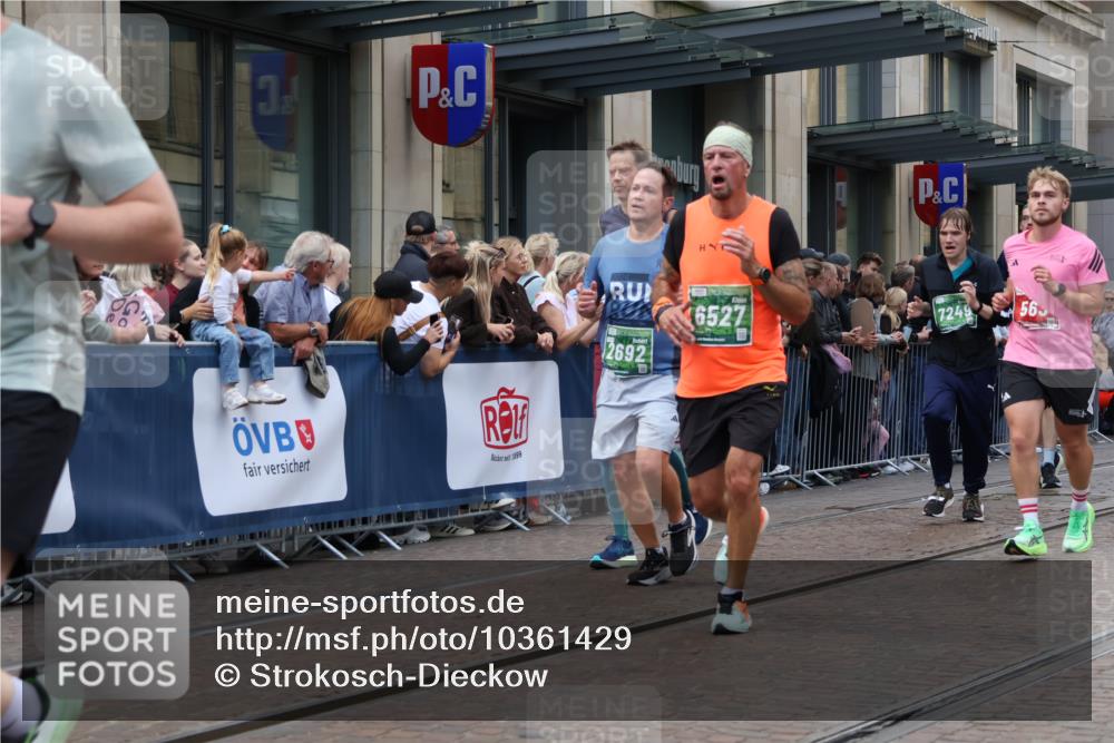 13.09.2026 - 21. swb-Marathon Bremen Strokosch-Dieckow http://msf.ph/oto/10361429 13.09.2026 13:36:09 Ziel 164, 372, 900, 1738, 1880, 2467, 2673, 2692, 2700, 2731, 2819, 2823, 2949, 3067, 3410, 3585, 3591, 4006, 4049, 4050, 4182, 4216, 4414, 4643, 4676, 4989, 5061, 5656, 5781, 6516, 6527, 6568, 6642, 6778, 7249, 7344, 7379, 7765, 7808, 7865, 8511, 8525, 8731, 8790, 8905, 8941, 9026, 9427, 9776, 9899, 10068, 10070, 13038, 318, 563, 1072, 1867, 2339, 2565, 2931, 2949, 3026, 3056, 3224, 3291, 3454, 3485, 3489, 4016, 4048, 5026, 5071, 5157, 5276, 5381, 5816, 6159, 6874, 6982, 7036 meine-sportfotos.de