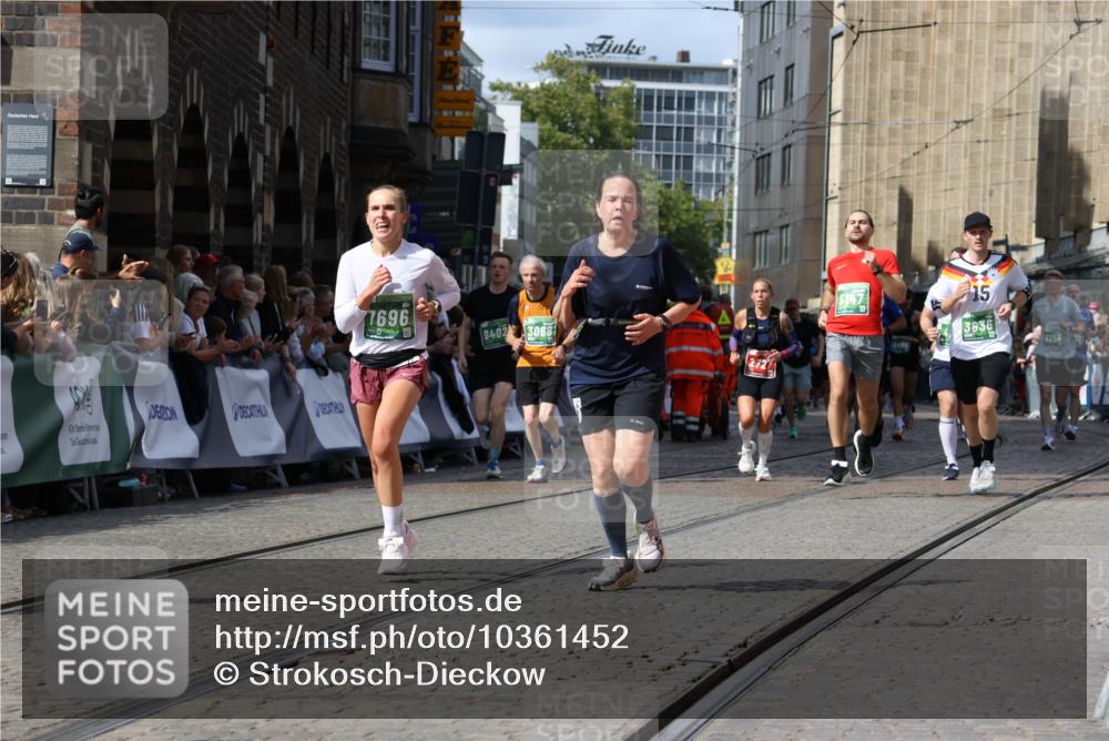 13.09.2026 - 21. swb-Marathon Bremen Strokosch-Dieckow http://msf.ph/oto/10361452 13.09.2026 13:34:14 Ziel 1656, 2727, 3389, 3522, 3790, 4554, 4613, 4658, 4874, 5063, 5156, 5341, 5513, 5563, 5587, 6151, 6508, 6509, 6623, 7047, 7126, 7303, 7354, 7431, 7832, 8025, 8512, 8641, 8910, 9068, 9128, 9342, 9344, 682, 784, 911, 1307, 2215, 3029, 3068, 3214, 3636, 3890, 4112, 4616, 5147, 5566, 5852, 6255, 7696, 7746, 7962, 9094, 9100, 9402, 9453, 9802, 13112 meine-sportfotos.de
