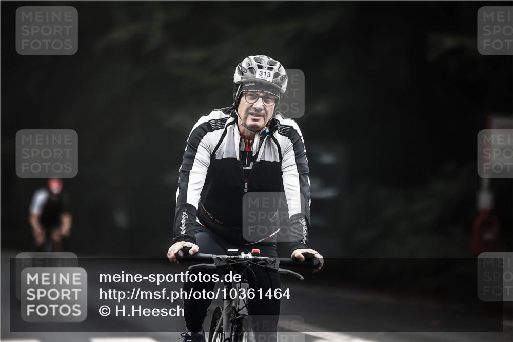13.09.2026 - Stadtparktriathlon H.Heesch http://msf.ph/oto/10361464 13.09.2026 10:02:36 Radfahren 211, 263, 313, 326, 340 meine-sportfotos.de
