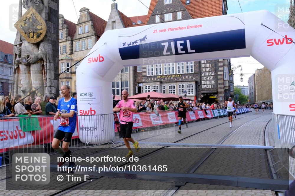 13.09.2026 - 21. swb-Marathon Bremen Tim E. http://msf.ph/oto/10361465 13.09.2026 12:59:04 Ziel 1576, 2049, 3624, 4847, 5672, 6929, 8065 meine-sportfotos.de