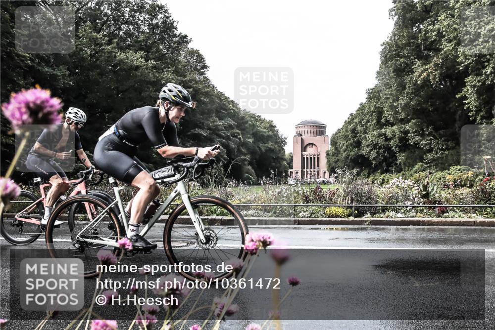 13.09.2026 - Stadtparktriathlon H.Heesch http://msf.ph/oto/10361472 13.09.2026 12:18:17 Radfahren 928, 981, 1089 meine-sportfotos.de