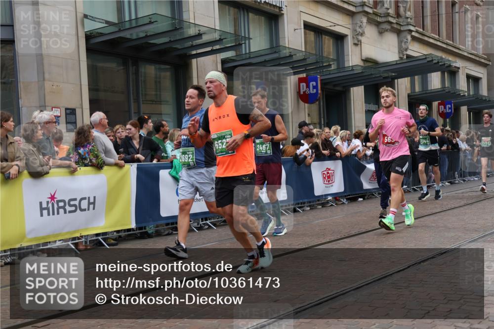 13.09.2026 - 21. swb-Marathon Bremen Strokosch-Dieckow http://msf.ph/oto/10361473 13.09.2026 13:36:11 Ziel 164, 372, 900, 1738, 1880, 2467, 2673, 2692, 2700, 2731, 2819, 2823, 3067, 3410, 3585, 3591, 3815, 4006, 4049, 4050, 4182, 4216, 4304, 4414, 4643, 4676, 5061, 5656, 5781, 6340, 6516, 6527, 6568, 6642, 6778, 7039, 7249, 7344, 7656, 7765, 7808, 7865, 8525, 8723, 8731, 8790, 8905, 9427, 9776, 9899, 10068, 10070, 13038, 563, 1072, 1867, 2339, 2565, 2931, 2949, 3026, 3056, 3224, 3291, 3454, 3489, 4016, 5026, 5157, 5276, 5381, 5816, 6159, 6874, 6982, 7036 meine-sportfotos.de