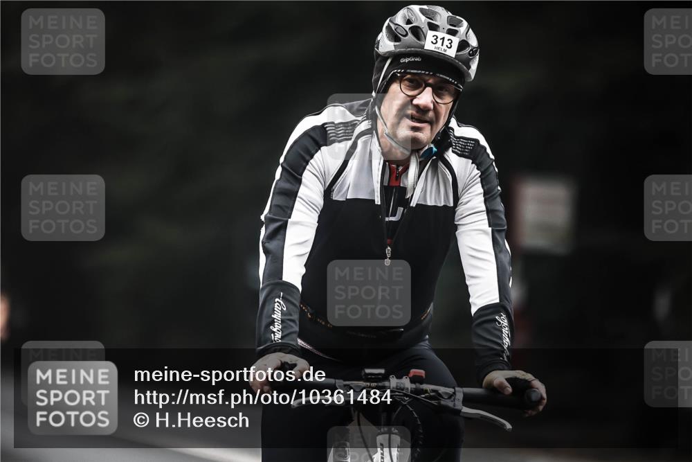13.09.2026 - Stadtparktriathlon H.Heesch http://msf.ph/oto/10361484 13.09.2026 10:02:36 Radfahren 211, 263, 313, 326, 340 meine-sportfotos.de