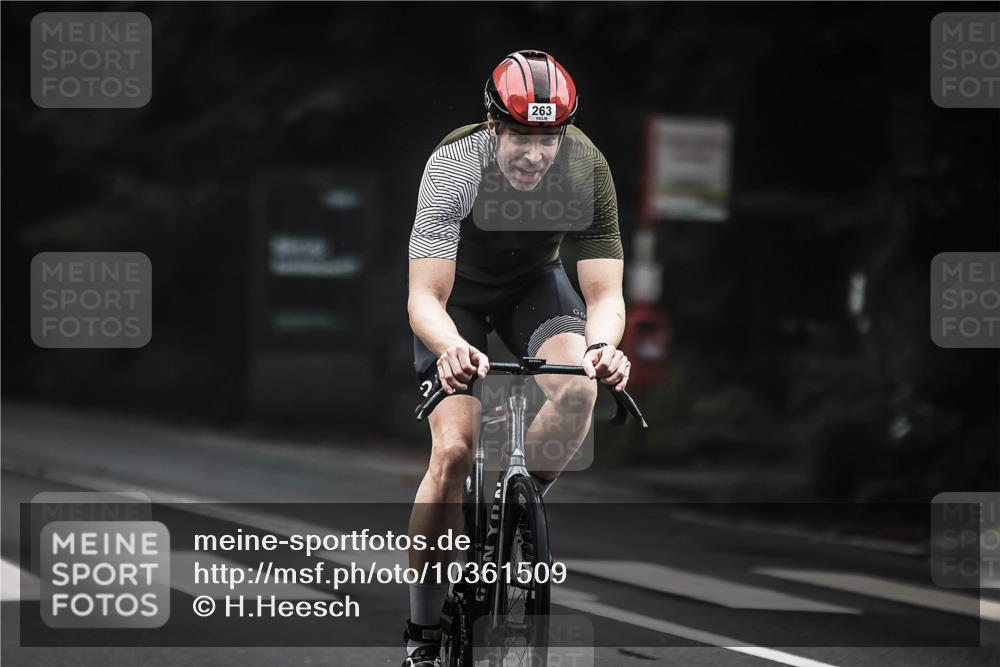 13.09.2026 - Stadtparktriathlon H.Heesch http://msf.ph/oto/10361509 13.09.2026 10:02:38 Radfahren 211, 263, 313, 340 meine-sportfotos.de