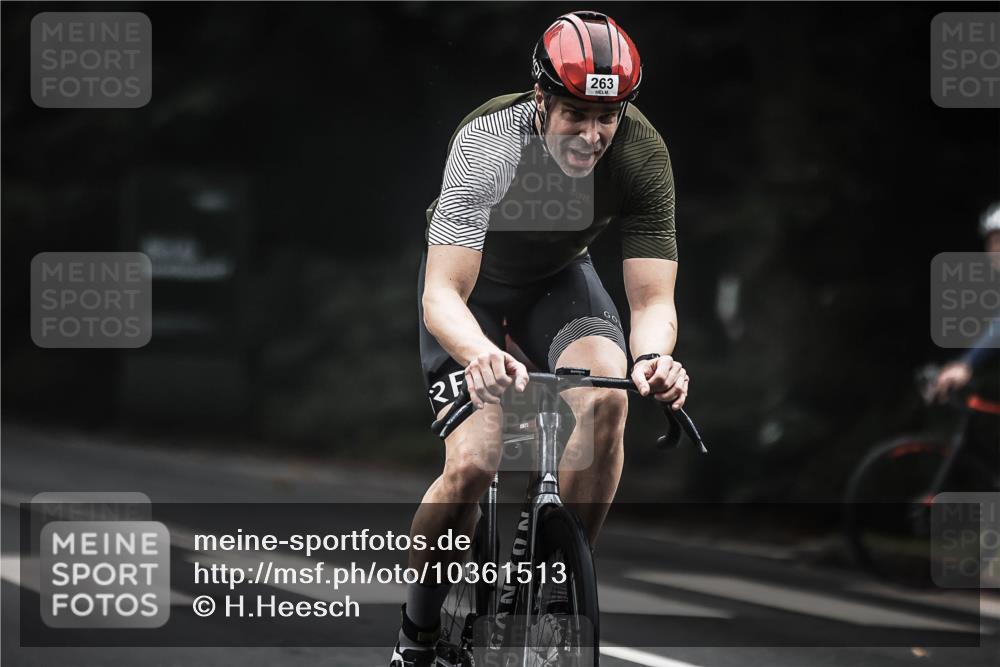 13.09.2026 - Stadtparktriathlon H.Heesch http://msf.ph/oto/10361513 13.09.2026 10:02:38 Radfahren 211, 263, 313, 340 meine-sportfotos.de