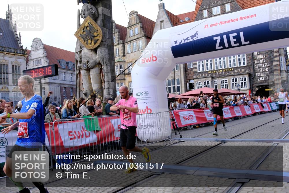 13.09.2026 - 21. swb-Marathon Bremen Tim E. http://msf.ph/oto/10361517 13.09.2026 12:59:04 Ziel 1576, 2049, 3624, 4847, 5672, 6929, 8065 meine-sportfotos.de