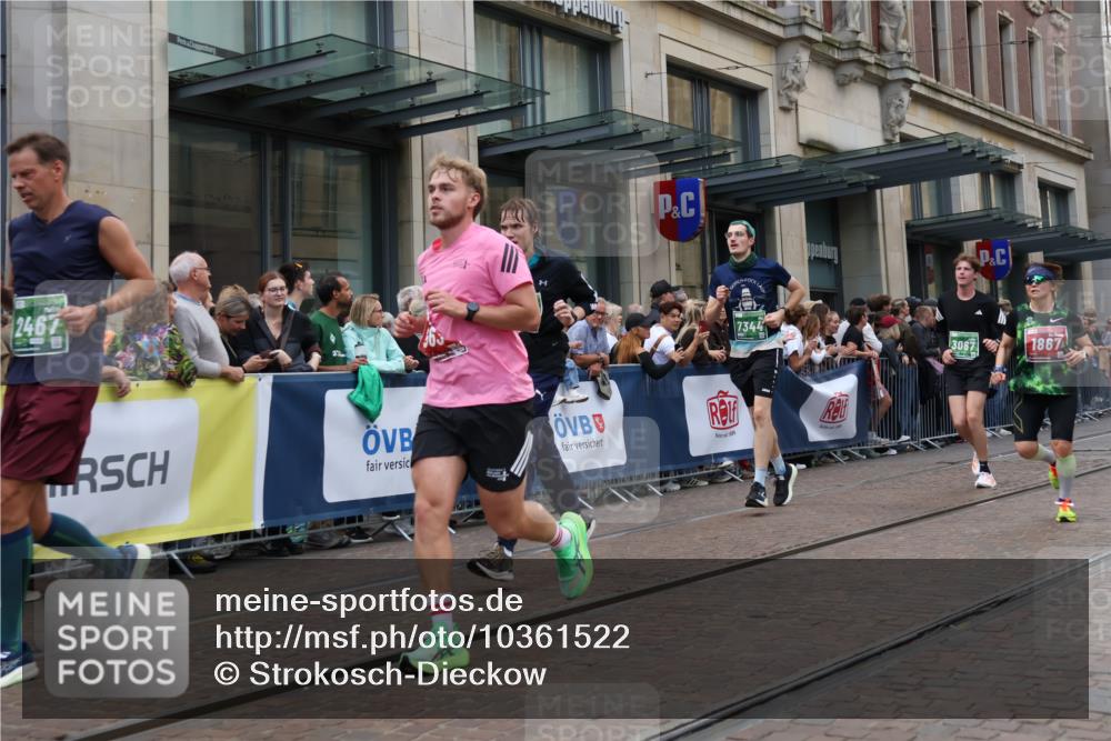 13.09.2026 - 21. swb-Marathon Bremen Strokosch-Dieckow http://msf.ph/oto/10361522 13.09.2026 13:36:12 Ziel 164, 372, 900, 1738, 1880, 2467, 2673, 2692, 2700, 2731, 2819, 2823, 3067, 3410, 3585, 3591, 3815, 4006, 4049, 4050, 4182, 4216, 4304, 4414, 4643, 4676, 5061, 5656, 5781, 6280, 6340, 6516, 6527, 6568, 6778, 7039, 7237, 7249, 7344, 7656, 7765, 7808, 7865, 8525, 8723, 8731, 8790, 8905, 9427, 9776, 9899, 10068, 10070, 13038, 563, 1072, 1867, 2339, 2565, 2931, 2949, 3026, 3056, 3224, 3291, 3454, 3489, 4016, 5026, 5157, 5276, 5381, 5816, 6159, 6874, 6982, 7036 meine-sportfotos.de