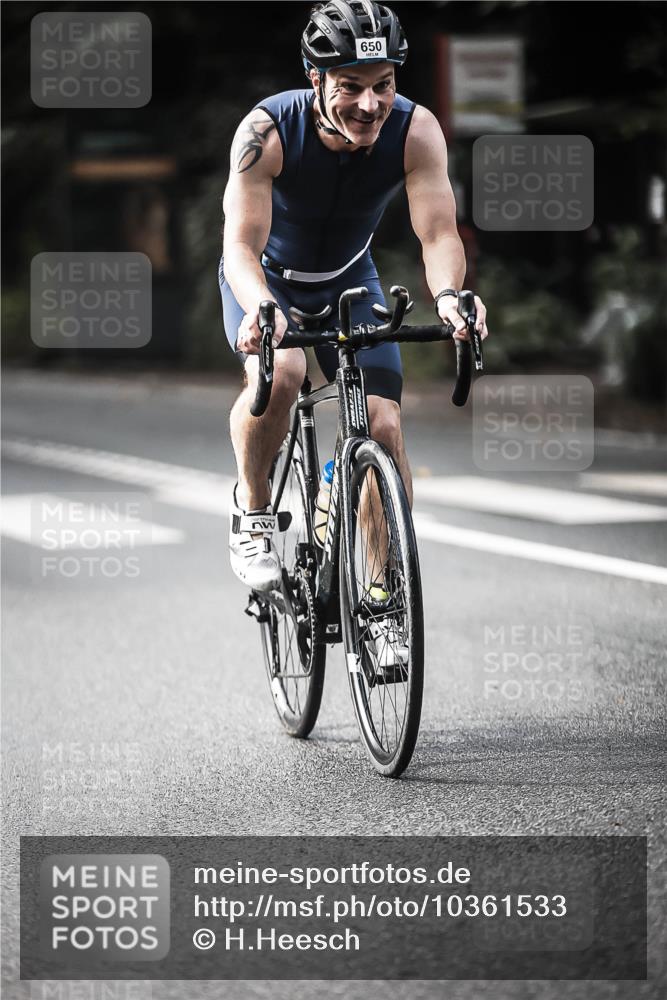 13.09.2026 - Stadtparktriathlon H.Heesch http://msf.ph/oto/10361533 13.09.2026 11:17:33 Radfahren 497, 562, 616, 736, 752, 771, 1799 meine-sportfotos.de