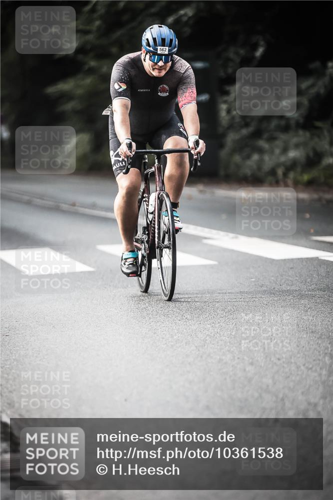 13.09.2026 - Stadtparktriathlon H.Heesch http://msf.ph/oto/10361538 13.09.2026 11:17:35 Radfahren 562, 660, 752, 1799 meine-sportfotos.de