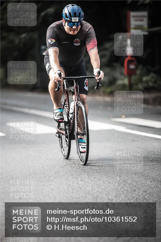 13.09.2026 - Stadtparktriathlon H.Heesch http://msf.ph/oto/10361552 13.09.2026 11:17:35 Radfahren 562, 660, 752, 1799 meine-sportfotos.de