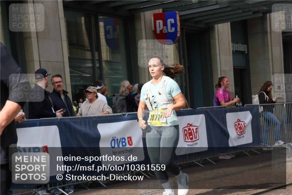 13.09.2026 - 21. swb-Marathon Bremen Strokosch-Dieckow http://msf.ph/oto/10361559 13.09.2026 11:22:12 Ziel 10710, 10968, 11423, 11579, 12444, 11639, 11698, 12157, 12211 meine-sportfotos.de